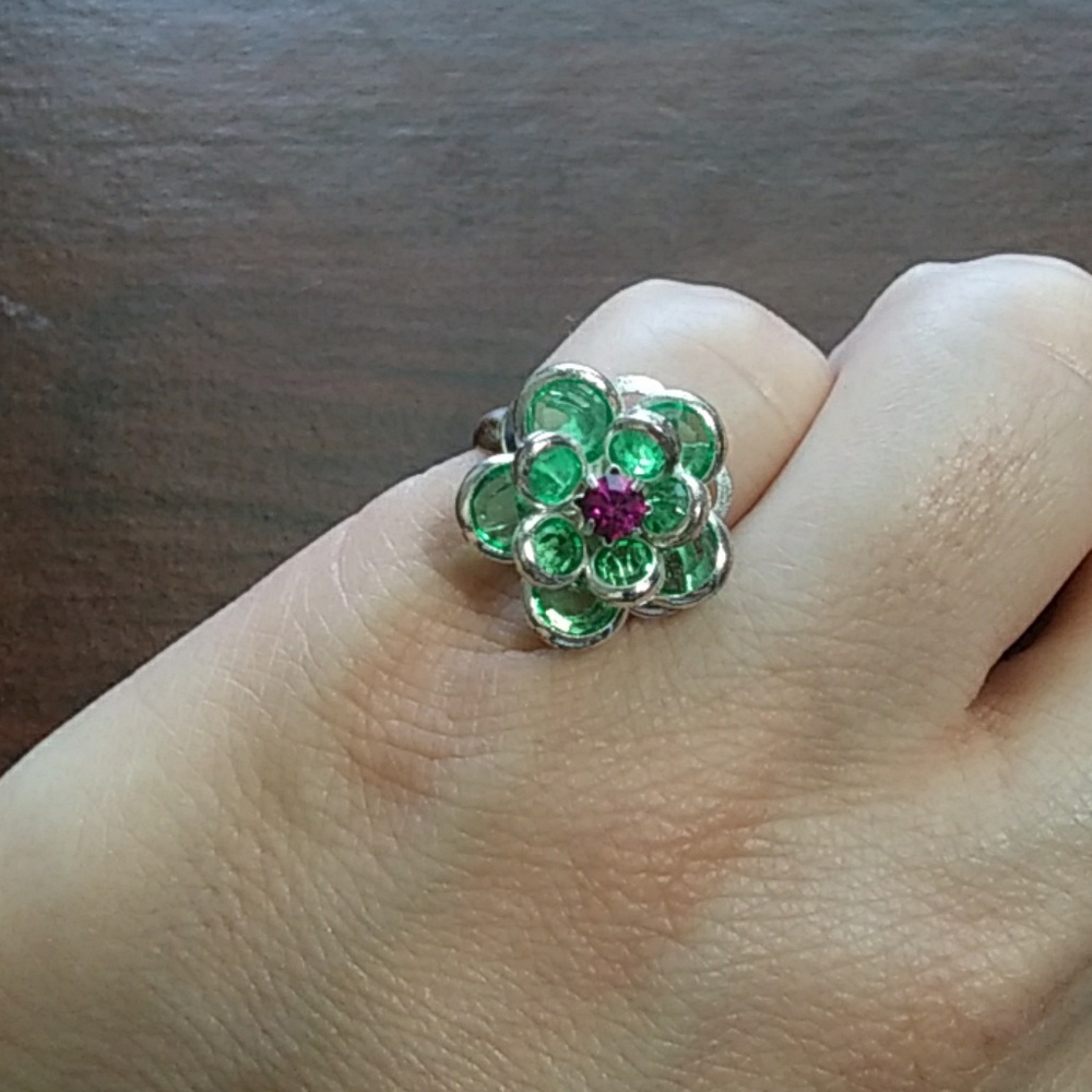 3/$15 90s VTG Mint Green & Magenta Flower Ring